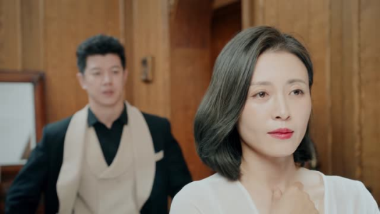 海边捡个他（22集）短剧免费观看
