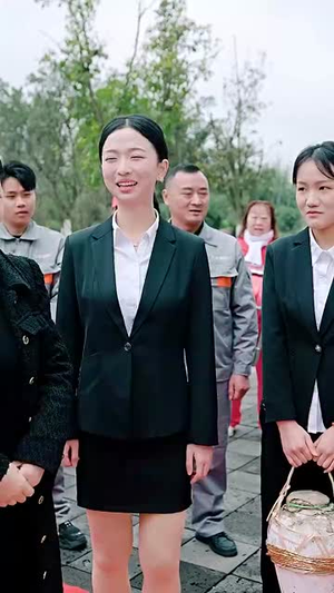 龙年大吉之衣锦还乡（89集）免费短剧资源