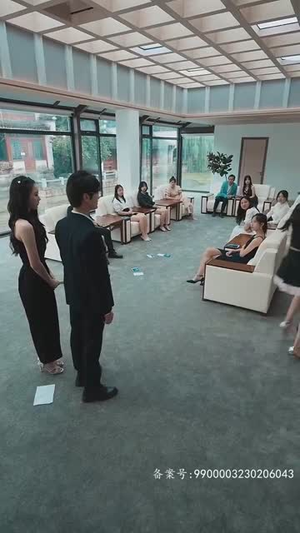 热辣滚烫之夜色（夜色盛装）追风的女孩短剧