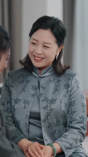 她超好哄（101集）在线观看