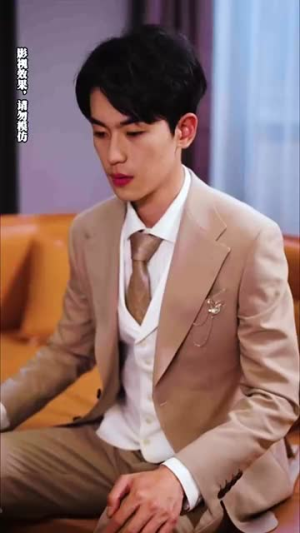 她如月光碎向星夜（80集）热播短剧排行榜