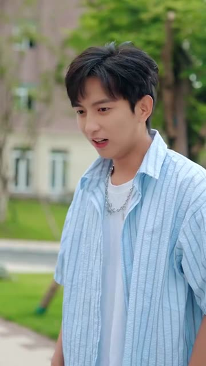 直播开局一句话气哭校花&直播：开局一句话气哭校花（83集）热门短剧排行榜