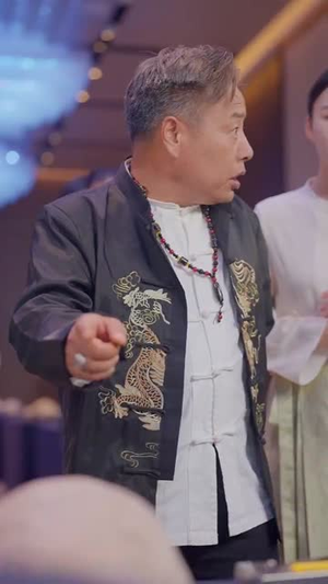 点石成金刀刀爆开帝王绿（74集）第一季