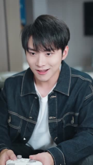 末日换亲,我还是救世主 (61集) 末日换亲,我还是救世主 (61集) 更新时间