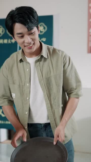 非正常美食系统 (100集) 非正常美食系统 (100集) 短剧前十排行榜