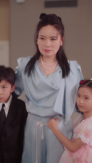 中年被裁后，我拿下总裁弟弟（66集）推荐热门短剧