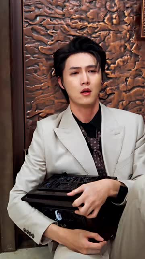 看飞絮吹乱烟雨(60集) 看飞絮吹乱烟雨(60集)短剧在线看