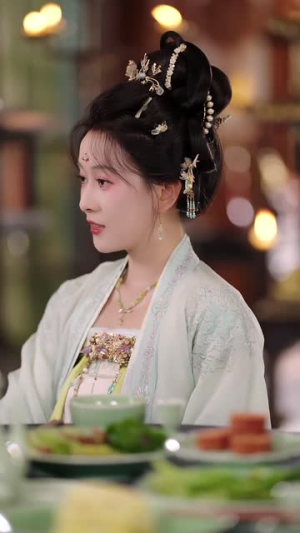 鸢尾映朱门（80集）甜宠短剧推荐