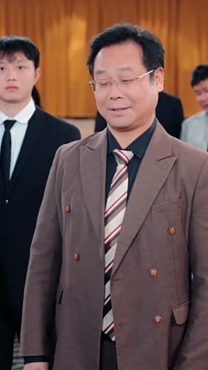 神瞳觉醒，她点石成金（70集）爆款短剧追不停