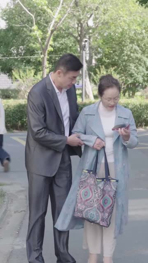 父母不是吸血包（60集）好看到停不下来