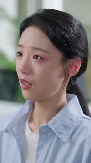 你资助的穷小子，十年后为你撑腰（64集）短剧