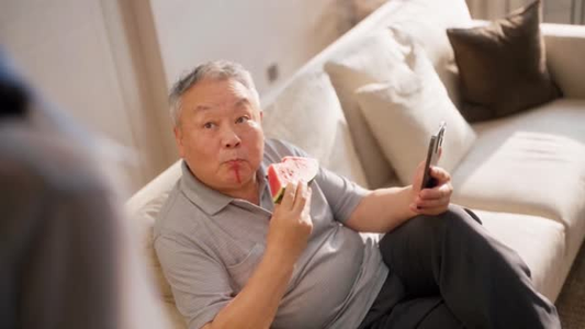 网恋翻车：太子爷非她不可（74集）精彩短剧热播