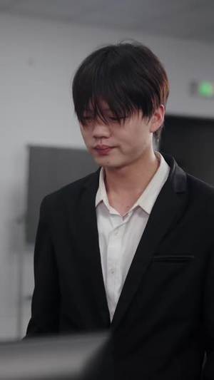 假面同行，笨拙的温柔（25 集）精彩片段