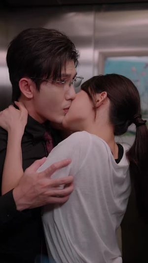 应聘客串儿媳,却演成了傅家主母(77 集) 应聘客串儿媳,却演成了傅家主母(77 集)短剧推荐分享