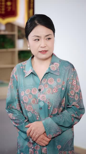 婆婆要抢我公司,我凭SOP称霸行业(62 集) 婆婆要抢我公司,我凭SOP称霸行业(62 集)短剧推荐更新中