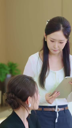 订婚宴觉醒,拿回属于我的一切(53 集) 订婚宴觉醒,拿回属于我的一切(53 集)夸克网盘在线看