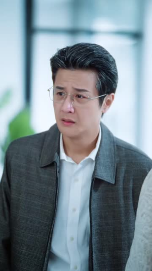 穿越到四十年后男朋友和别人结婚了（42 集）短剧抢先看全集