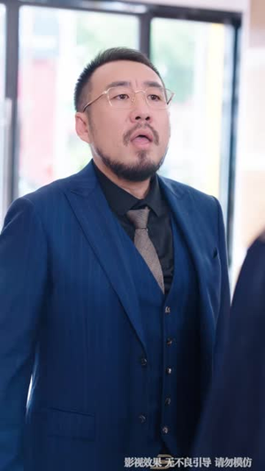 老宅拆迁,假面们登场了(70 集) 老宅拆迁,假面们登场了(70 集)精彩短剧热播中