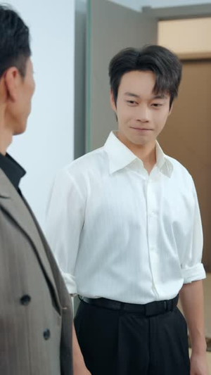 黑马实习教出金牌班,家长要换班主任(60 集) 黑马实习教出金牌班,家长要换班主任(60 集)免费短剧合集